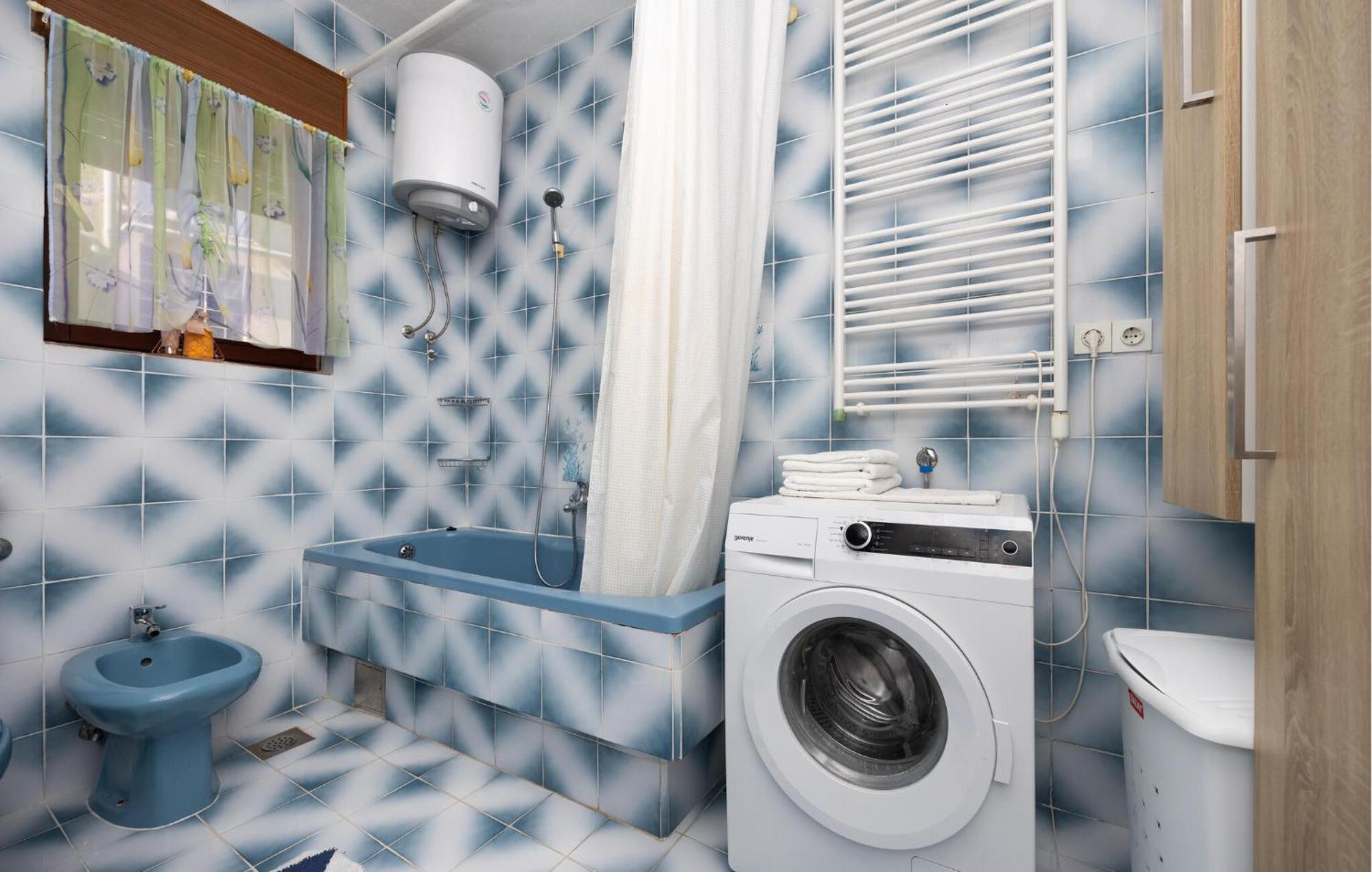 Beautiful Apartment In Trogir With Wifi Exterior foto