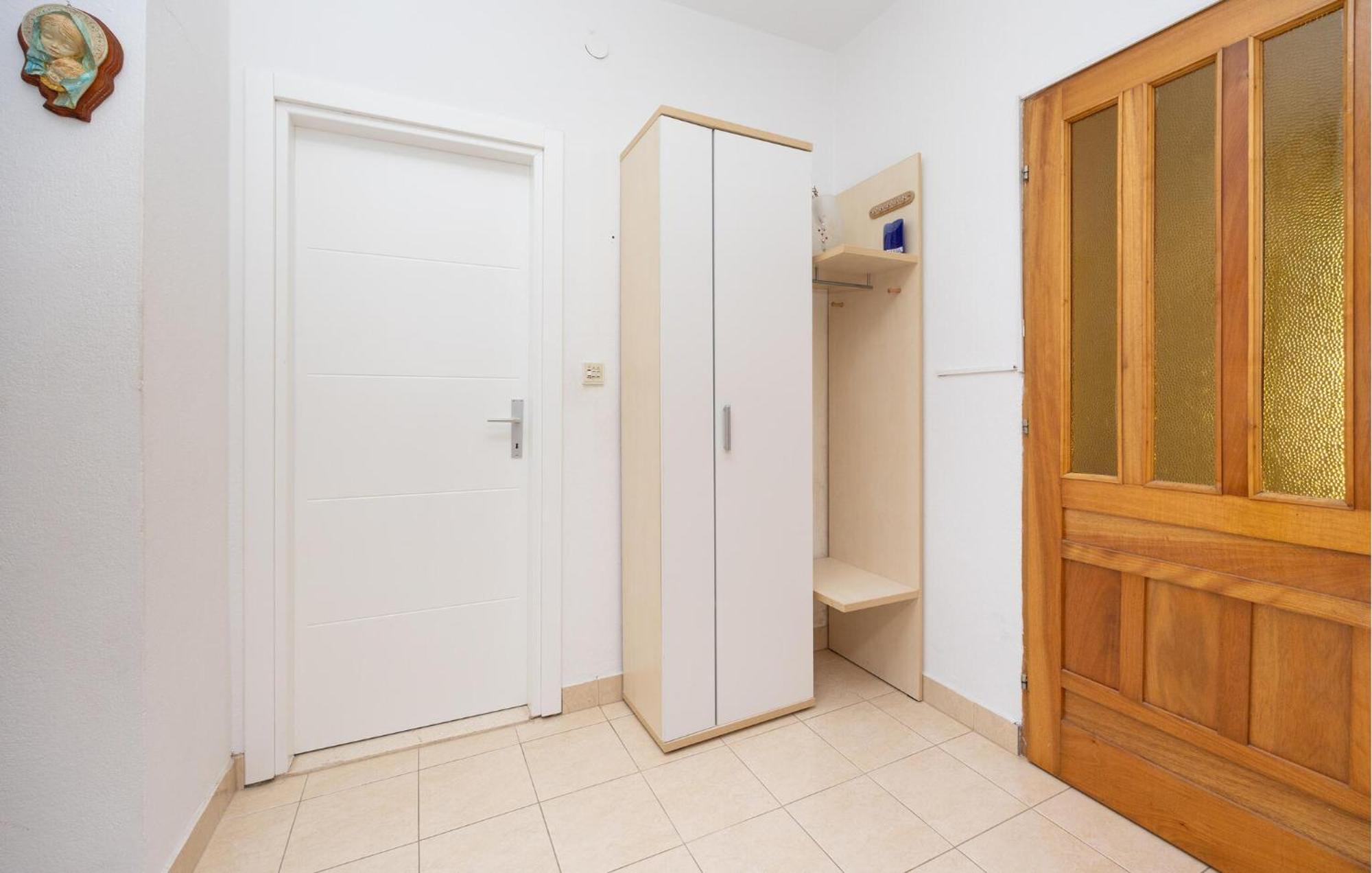 Beautiful Apartment In Trogir With Wifi Exterior foto